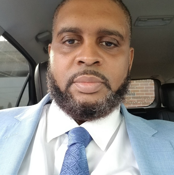 Meet your Posher, Ismail - Picture 1 of 1